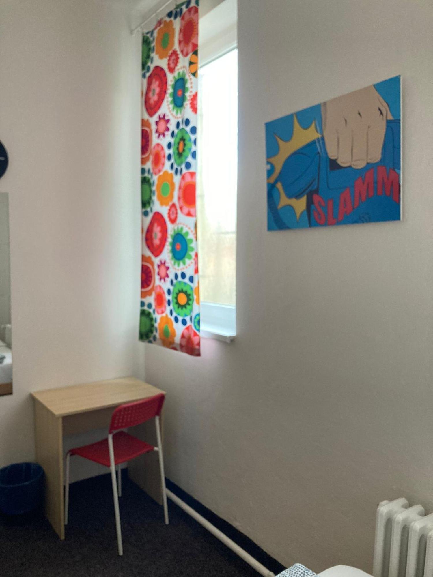 Hostel Praha Ladvi Екстер'єр фото