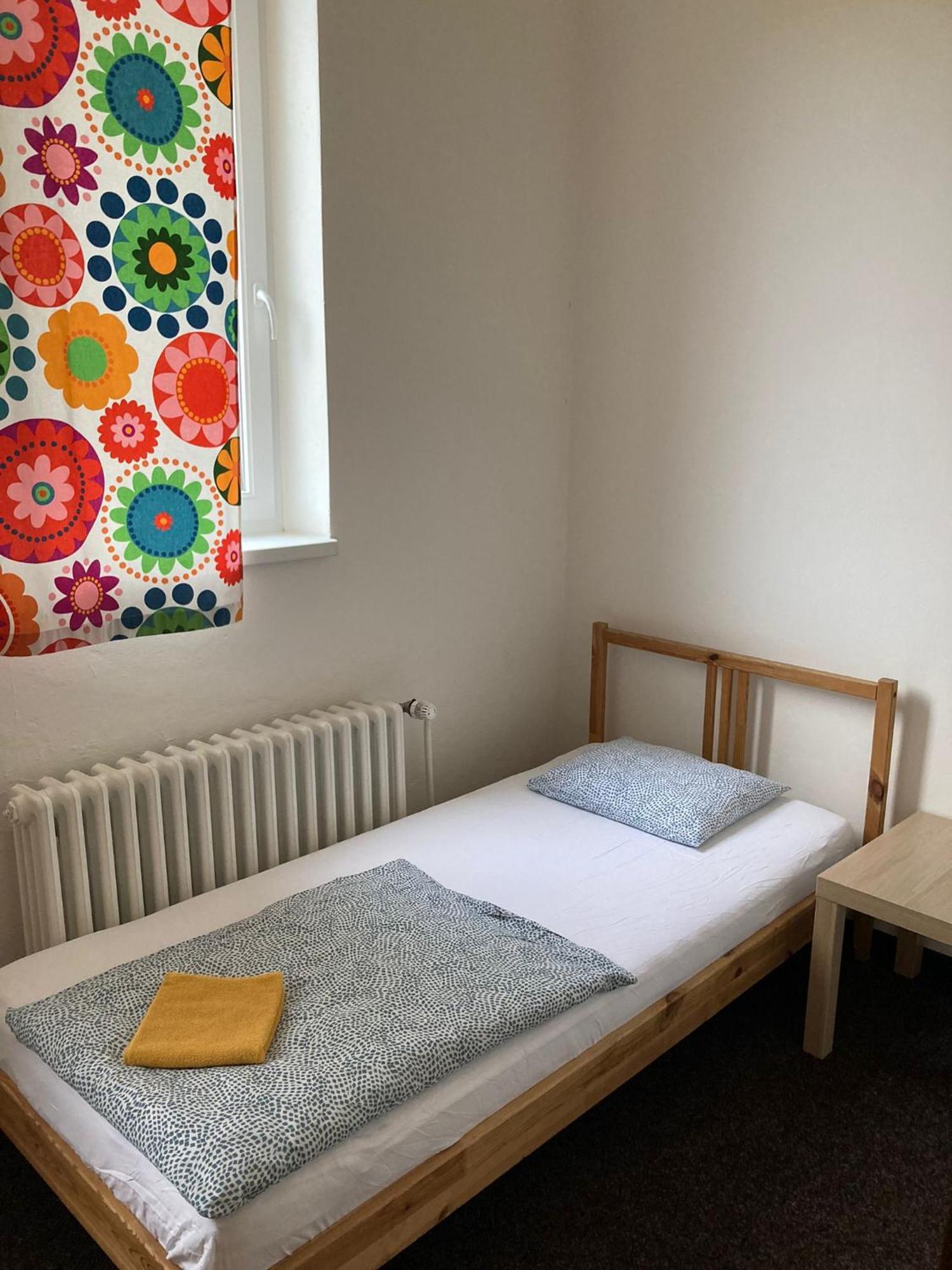 Hostel Praha Ladvi Екстер'єр фото